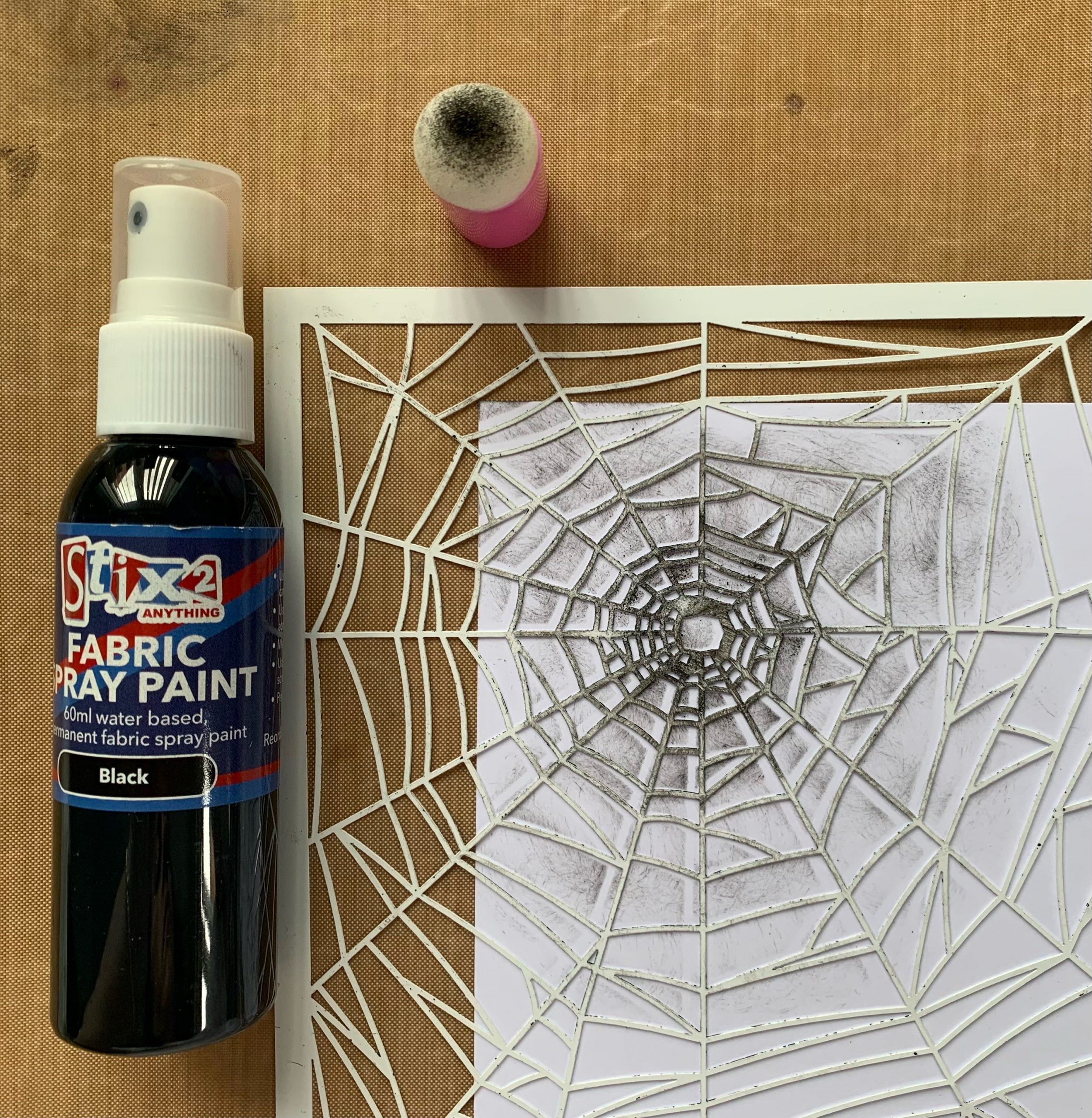 How to ‘Believe in Magic’ with a web-tastic Halloween greeting card!